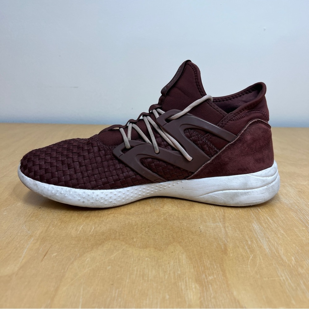 Reebok Women’s Guresu Dance Sneaker, Maroon Red Size 10.5